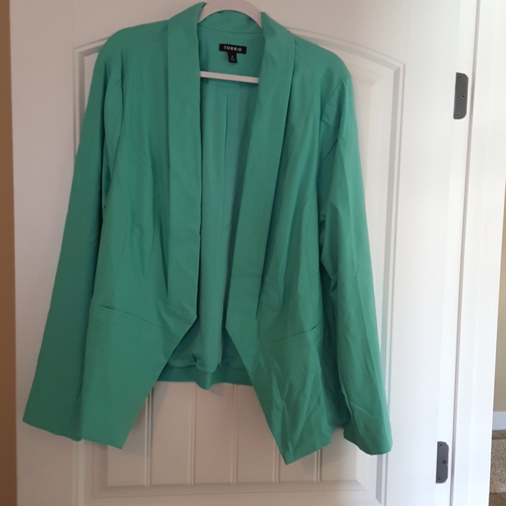 NWOT Torrid blazer